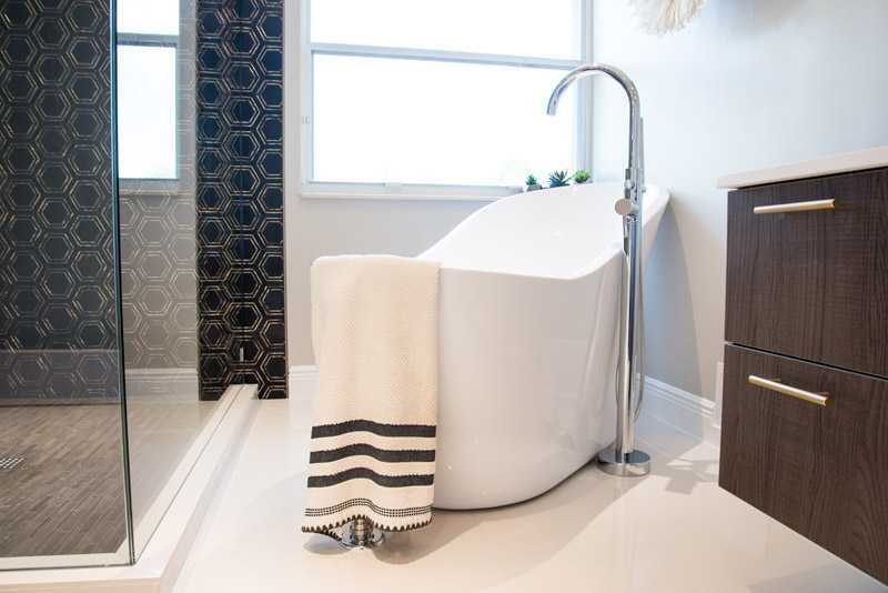 Nicole White Home Design - Bathroom